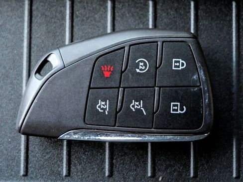 Used 2024 Chevrolet Tahoe High Country image 32