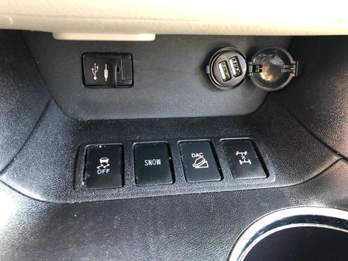 Used 2015 Toyota Highlander Limited image 21