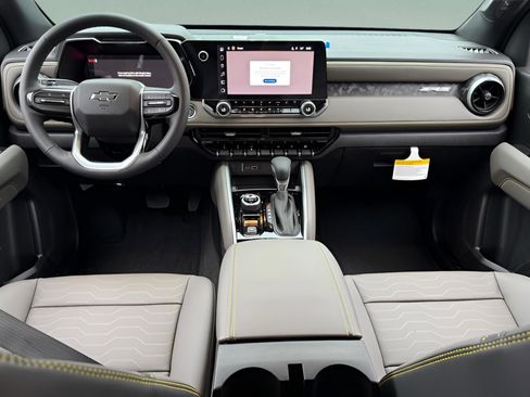 New 2026 Chevrolet Colorado ZR2 w/ Technology Package image 14