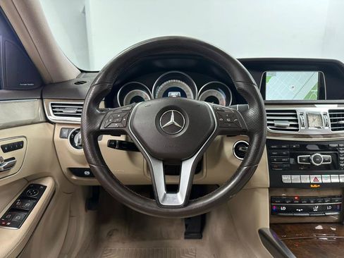 Used 2014 Mercedes-Benz E 350 4MATIC Sedan image 44