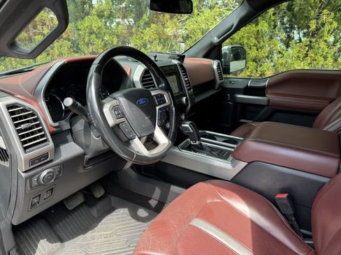 Used 2018 Ford F150 Platinum w/ Equipment Group 701A Luxury AWD/4WD image 10
