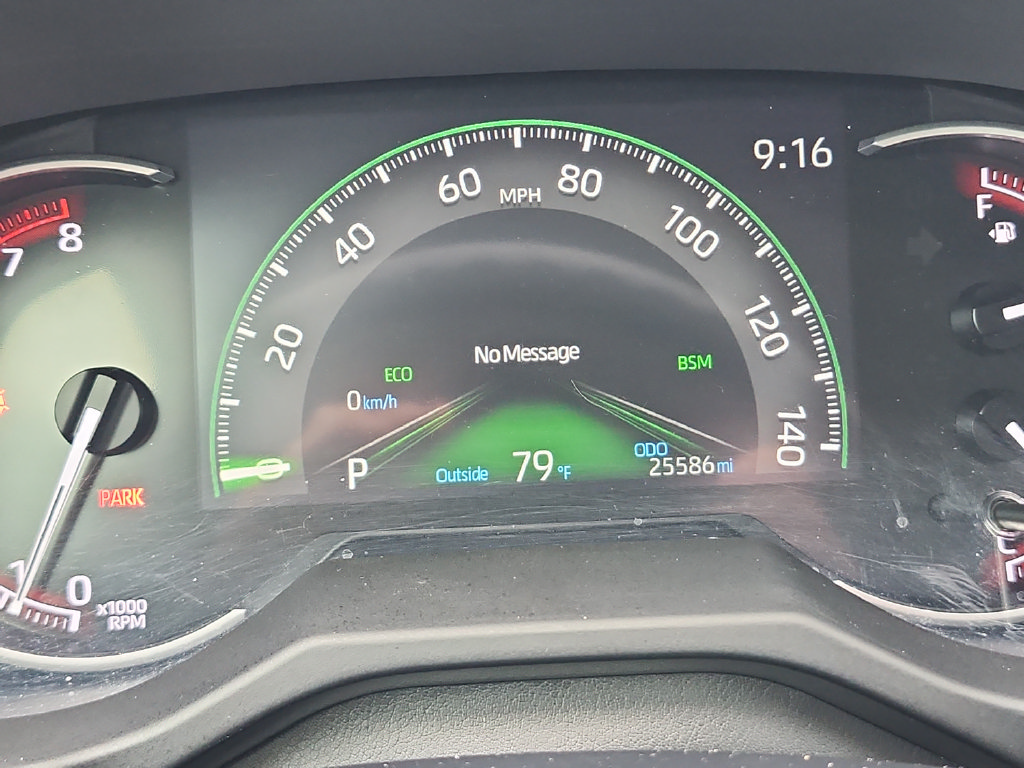 Used 2024 Toyota RAV4 XLE FWD image 32