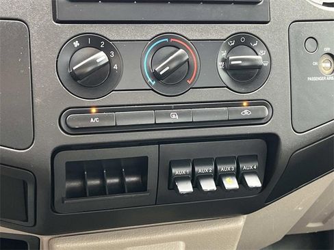 Used 2010 Ford F250 XL image 23