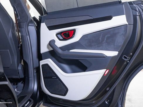 Used 2024 Lamborghini Urus S AWD/4WD image 39