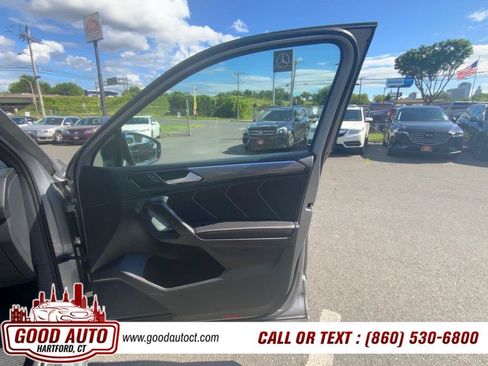 Used 2022 Volkswagen Tiguan SE R-Line AWD/4WD image 13