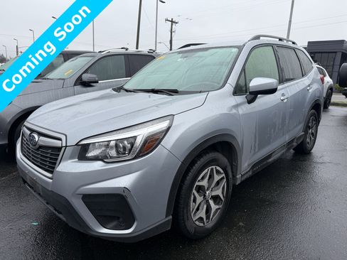 Used 2020 Subaru Forester Premium image 3