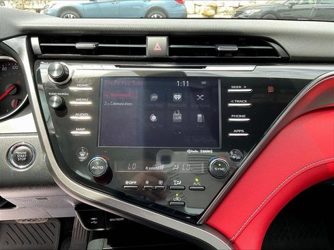 Used 2019 Toyota Camry XSE FWD image 15