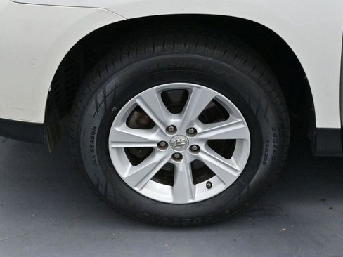 Used 2012 Toyota Highlander SE w/ Tow Pkg FWD image 32