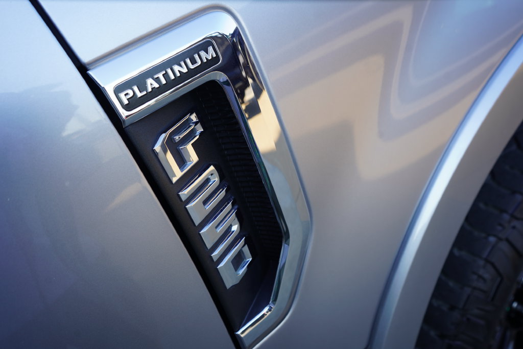 Used 2022 Ford F250 Platinum w/ Tremor Off-Road Package AWD/4WD image 8