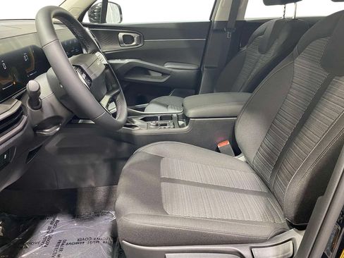 New 2026 Kia Sorento LX FWD image 16