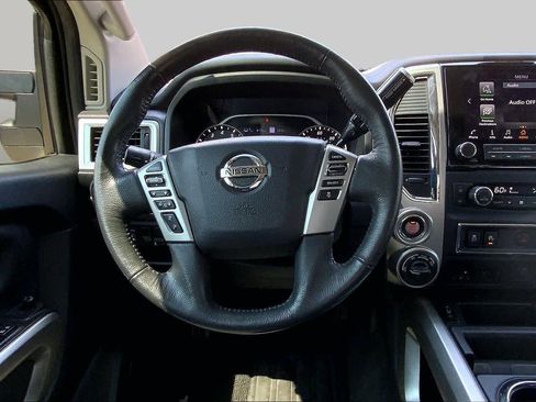 Used 2021 Nissan Titan SV w/ SV Convenience Package AWD/4WD image 6