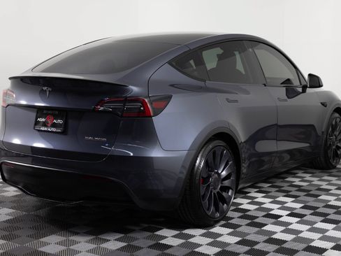Used 2023 Tesla Model Y Long Range AWD/4WD image 7