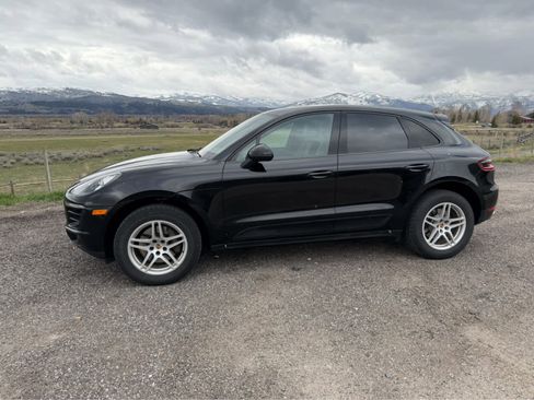 Used 2018 Porsche Macan image 15