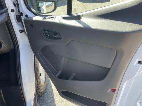 Used 2023 Ford Transit 350 XLT image 11