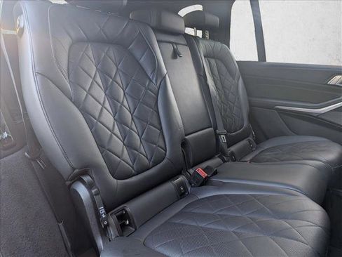 Used 2023 BMW X7 xDrive40i w/ M Sport Package image 22