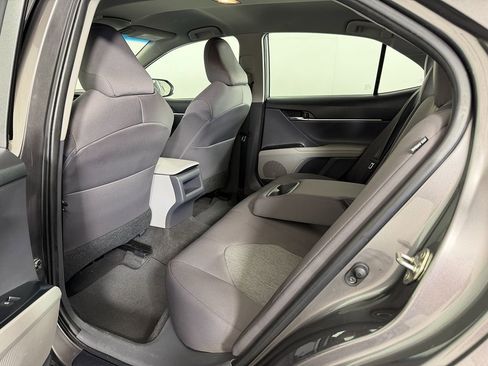 Used 2019 Toyota Camry LE FWD image 33