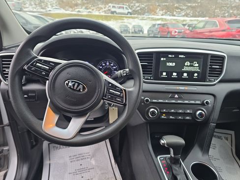 Used 2020 Kia Sportage LX image 15