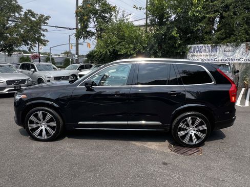 Used 2024 Volvo XC90 T8 Plus w/ Protection Package Premier AWD/4WD image 3