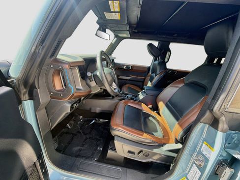Used 2023 Ford Bronco Outer Banks w/ Sasquatch Package AWD/4WD image 18