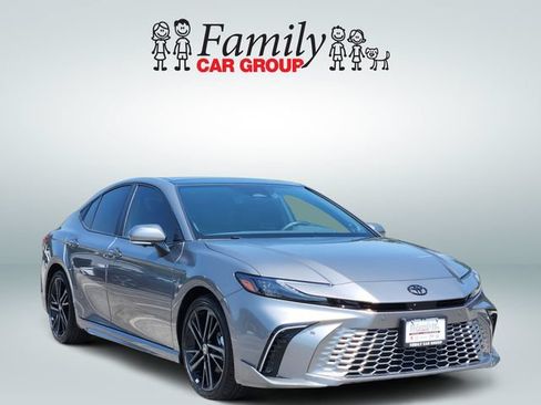 Used 2025 Toyota Camry XSE w/ Premium Plus Package FWD image 2