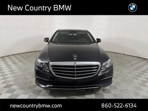 Used 2018 Mercedes-Benz E 300 4MATIC image 2