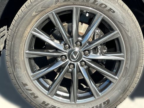 Certified 2025 Lexus LX 600 F Sport image 12