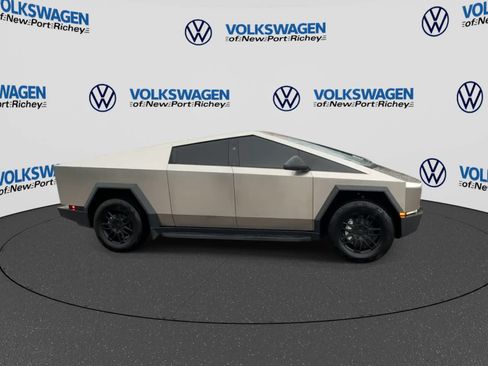 Used 2024 Tesla Cybertruck Cyberbeast AWD/4WD image 9