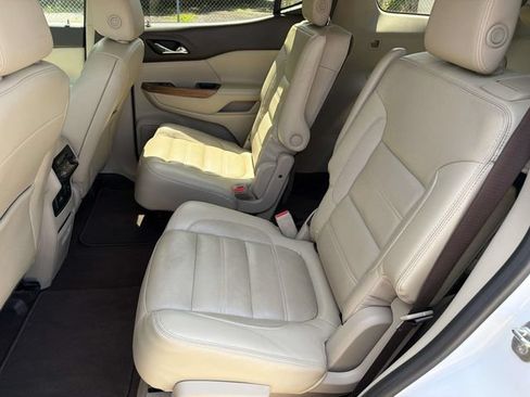 Used 2017 GMC Acadia Denali w/ Technology Package FWD image 20