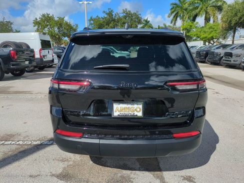 New 2025 Jeep Grand Cherokee L Limited w/ Luxury Tech Group II AWD/4WD image 6