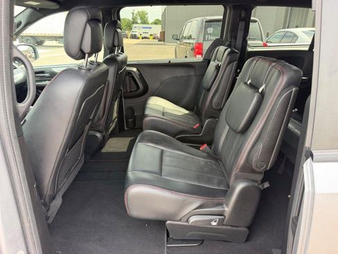 Used 2019 Dodge Grand Caravan GT FWD image 11