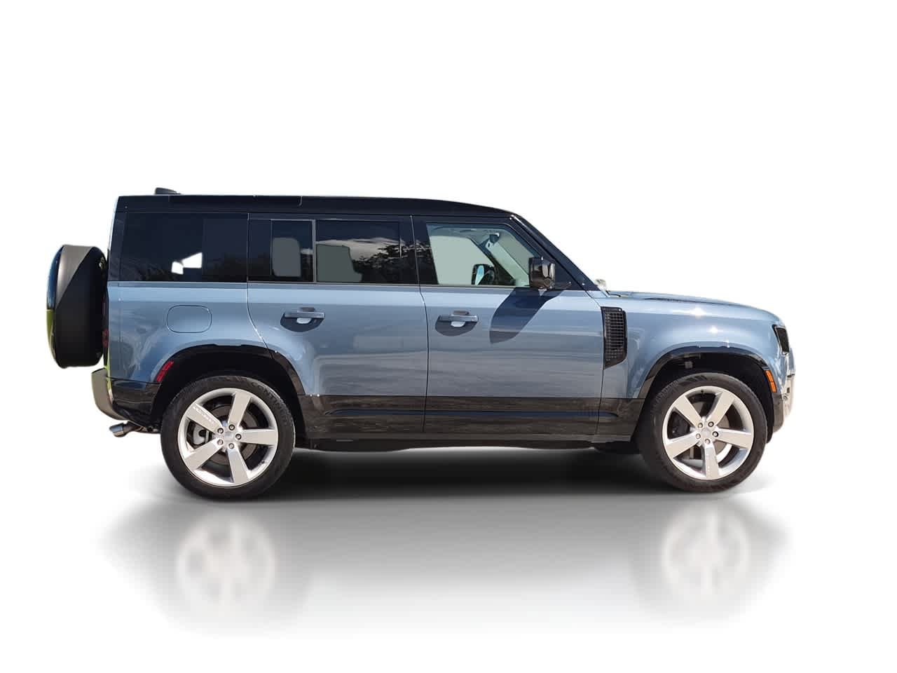 Certified 2025 Land Rover Defender 110 X-Dynamic SE AWD/4WD image 9