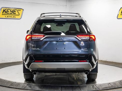 Used 2022 Toyota RAV4 SE w/ SE Grade Weather Package AWD/4WD image 3