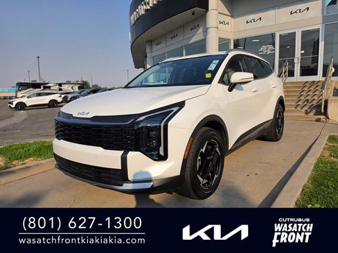 Certified 2026 Kia Sportage EX AWD/4WD image 1
