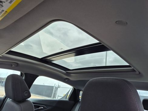 Used 2023 Chevrolet Malibu LT FWD image 17