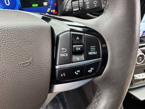 Used 2022 Ford Explorer Platinum w/ Technology Package image 25