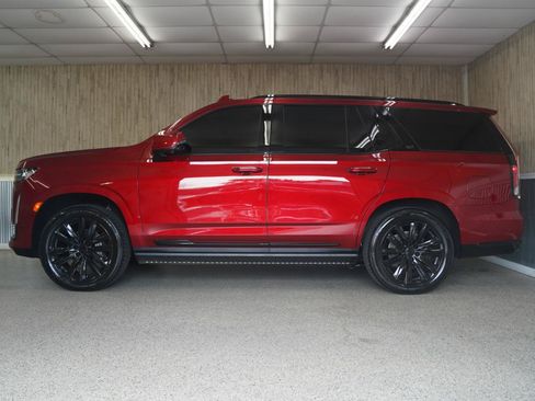 Used 2021 Cadillac Escalade Sport w/ Driver Assist Tech Package AWD/4WD image 5