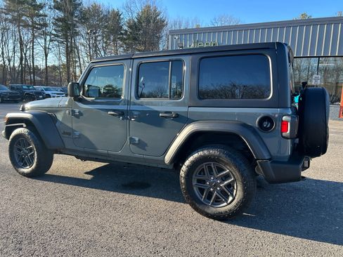 Used 2025 Jeep Wrangler Sport S image 14