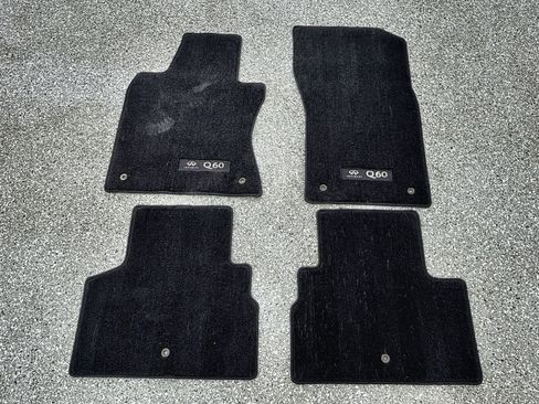 Used 2017 INFINITI Q60 w/ Cargo Package image 43