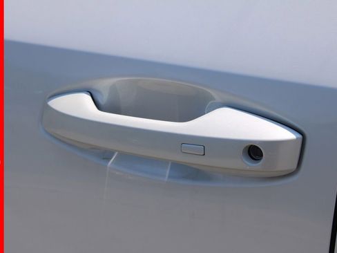 New 2025 Nissan Murano SL image 9