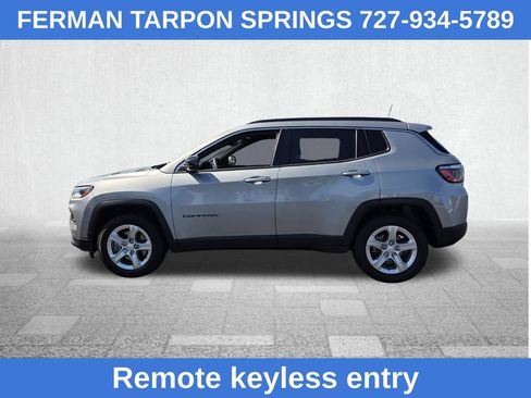 Used 2024 Jeep Compass Latitude AWD/4WD image 6