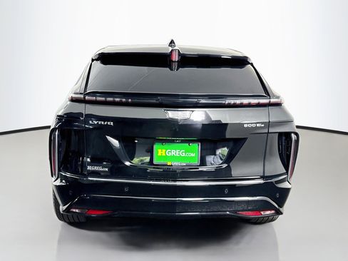 Used 2023 Cadillac Lyriq AWD image 8