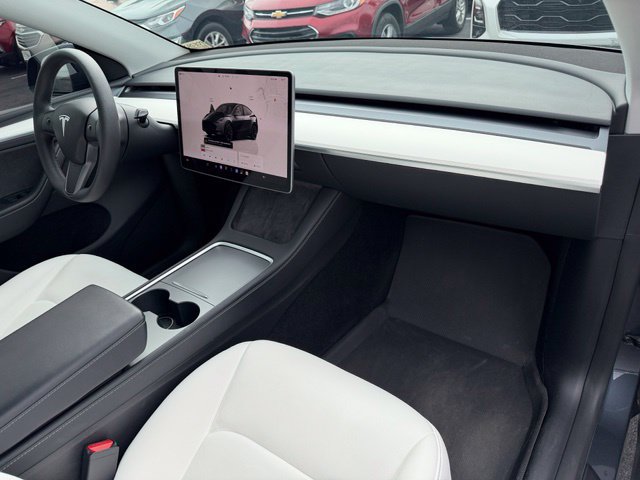 Used 2023 Tesla Model Y Long Range AWD/4WD image 24