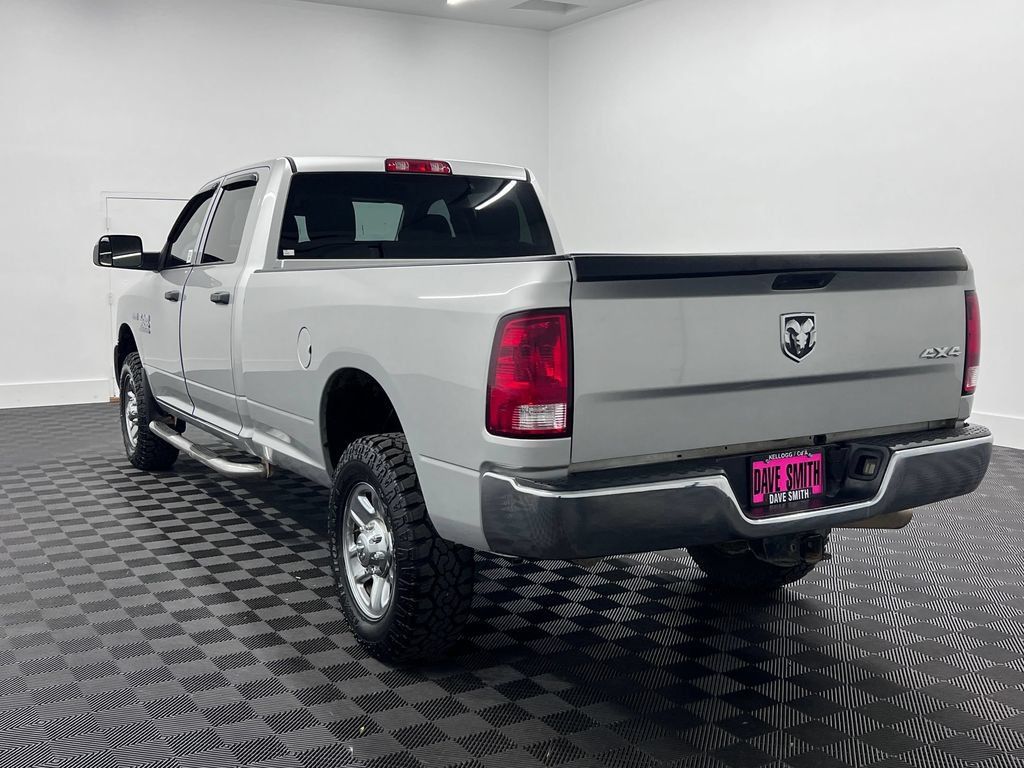 Used 2018 RAM 3500 Tradesman w/ Chrome Appearance Group AWD/4WD image 3
