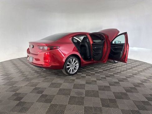 Used 2019 MAZDA MAZDA3 Sedan image 14