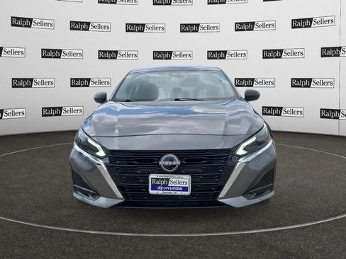 Used 2025 Nissan Altima 2.5 SV image 8