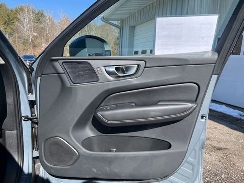 Certified 2023 Volvo XC60 B5 Plus image 17