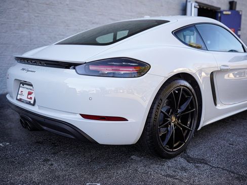 Used 2022 Porsche 718 Cayman image 15