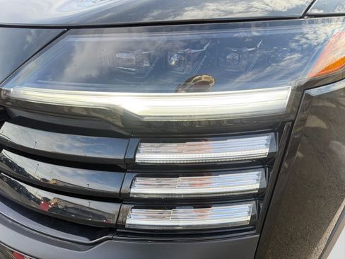 Certified 2025 Nissan Kicks SR image 22