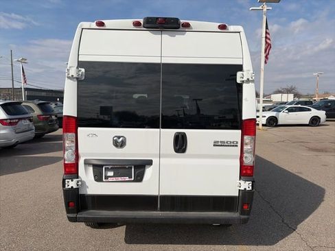 Used 2023 RAM ProMaster 2500 image 4