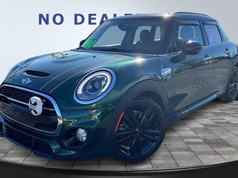 Used 2016 MINI Cooper S image 1